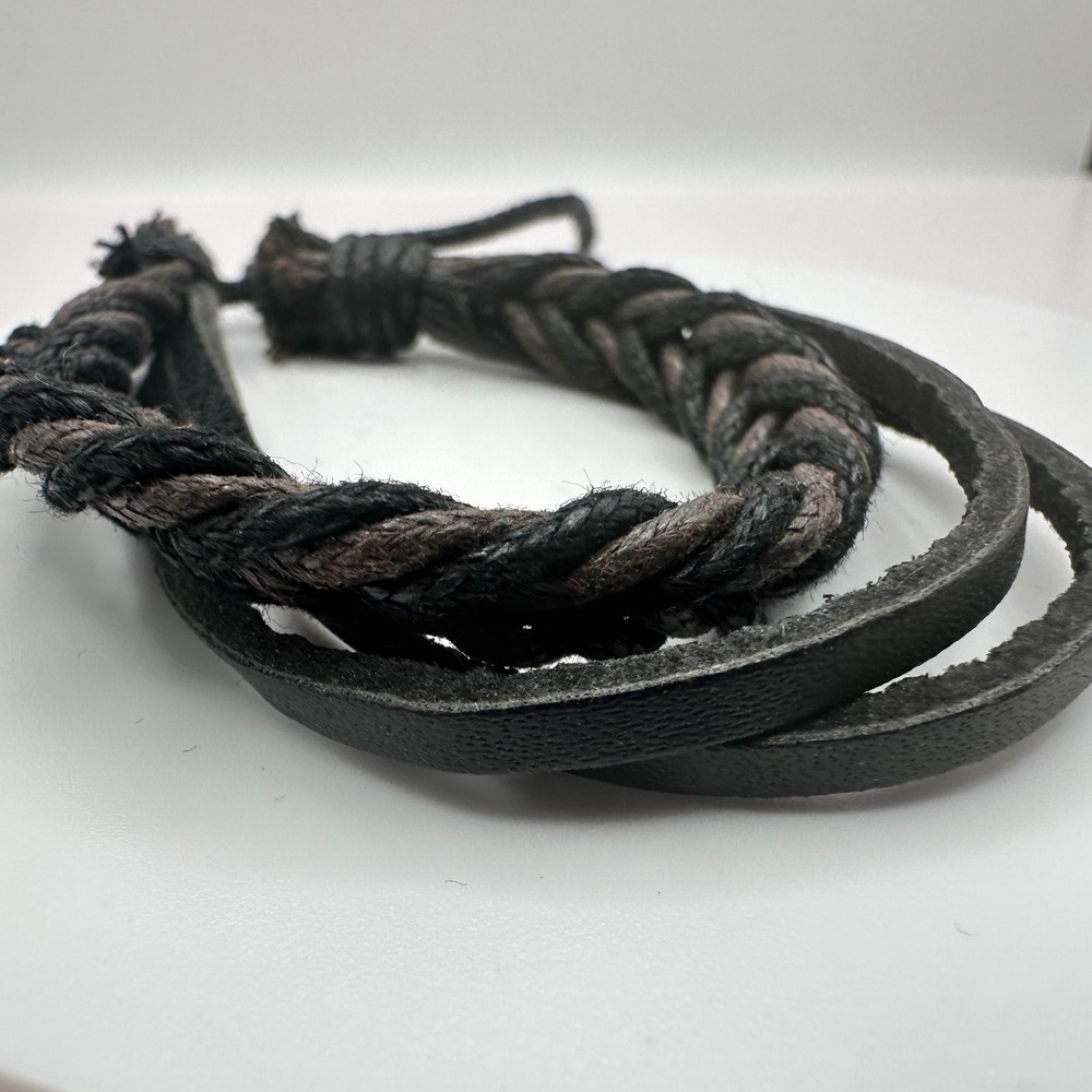 Vintage 90s Y2K Leather Braided Cord Bracelet Boho Classic Fashion Jewelry Retro